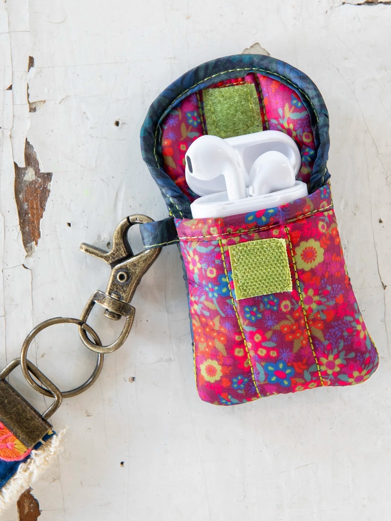 Ear Bud Case - Mauve Garden Floral