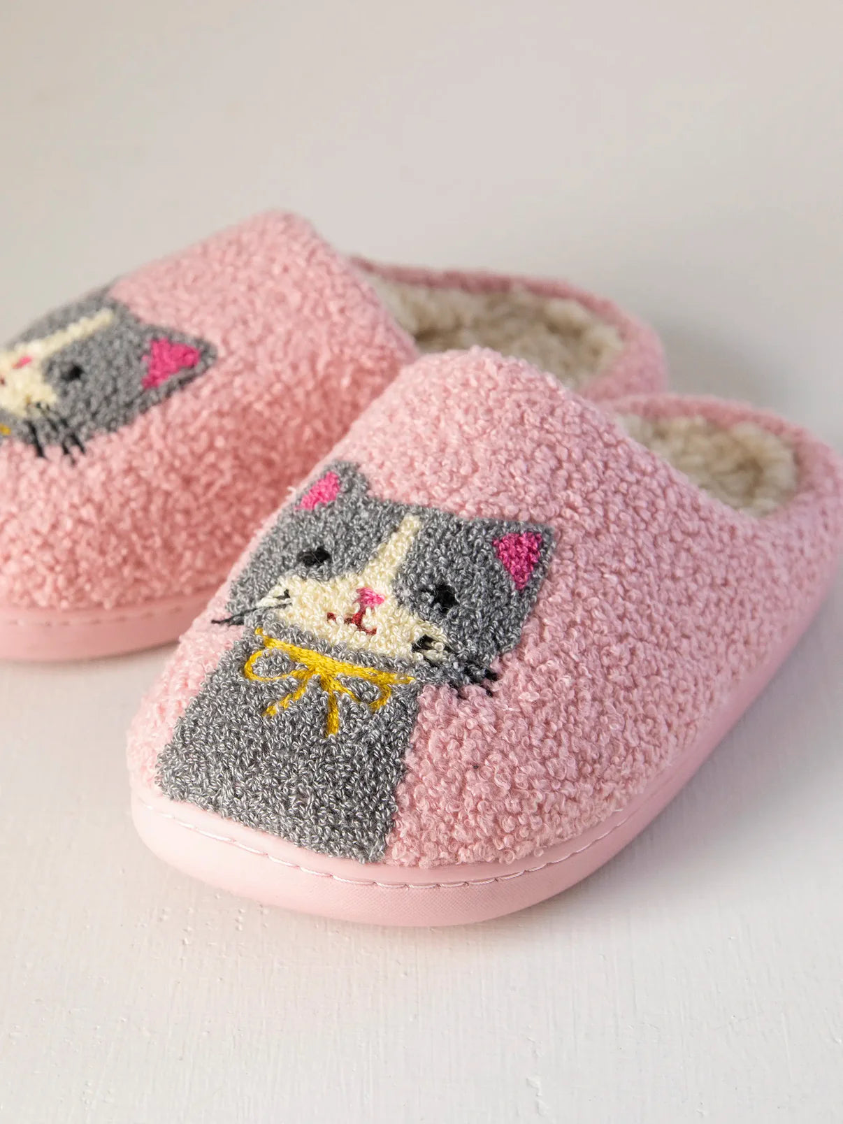 Icon Sherpa Slippers - Pink Cat