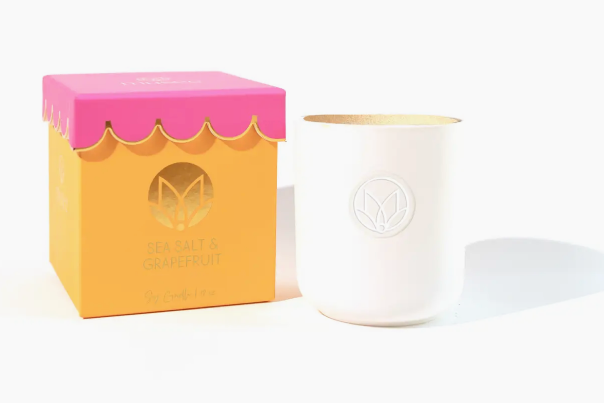 Scalloped Sea Salt & Grapefruit Soy Candle