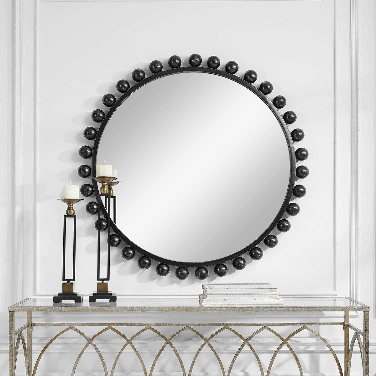 The Cyra Round Mirror, Black