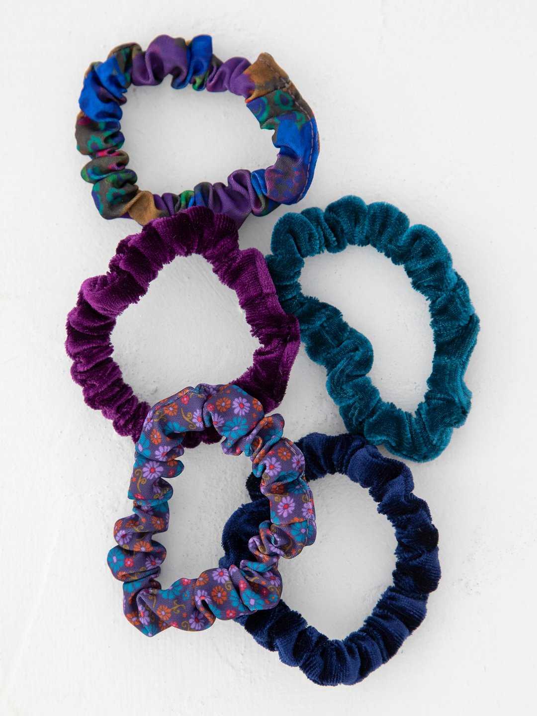 Print and Velvet Scrunchies-Navy