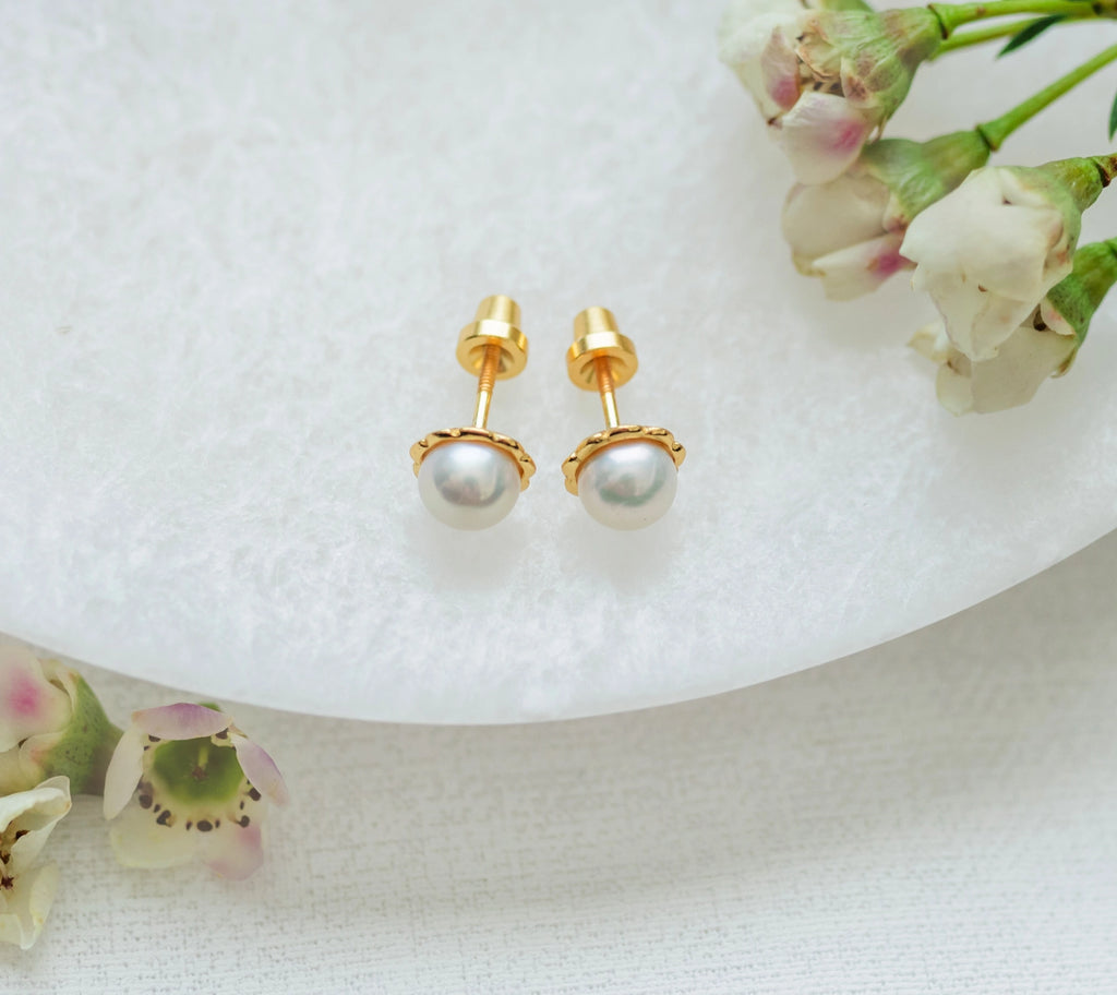 Children's Gold Screw-Back Pearl Scallop Earrings