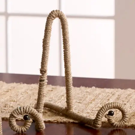 Jute Support Easel