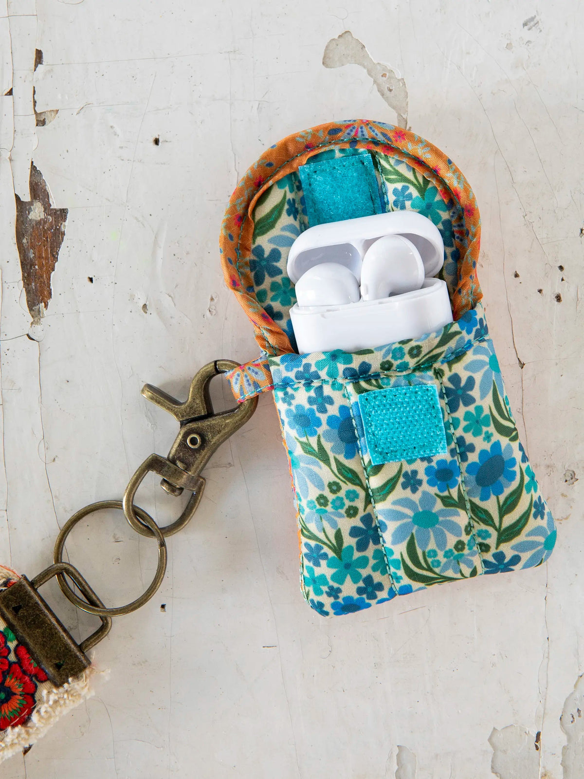 Ear Bud Case - Yellow Garland Medallion