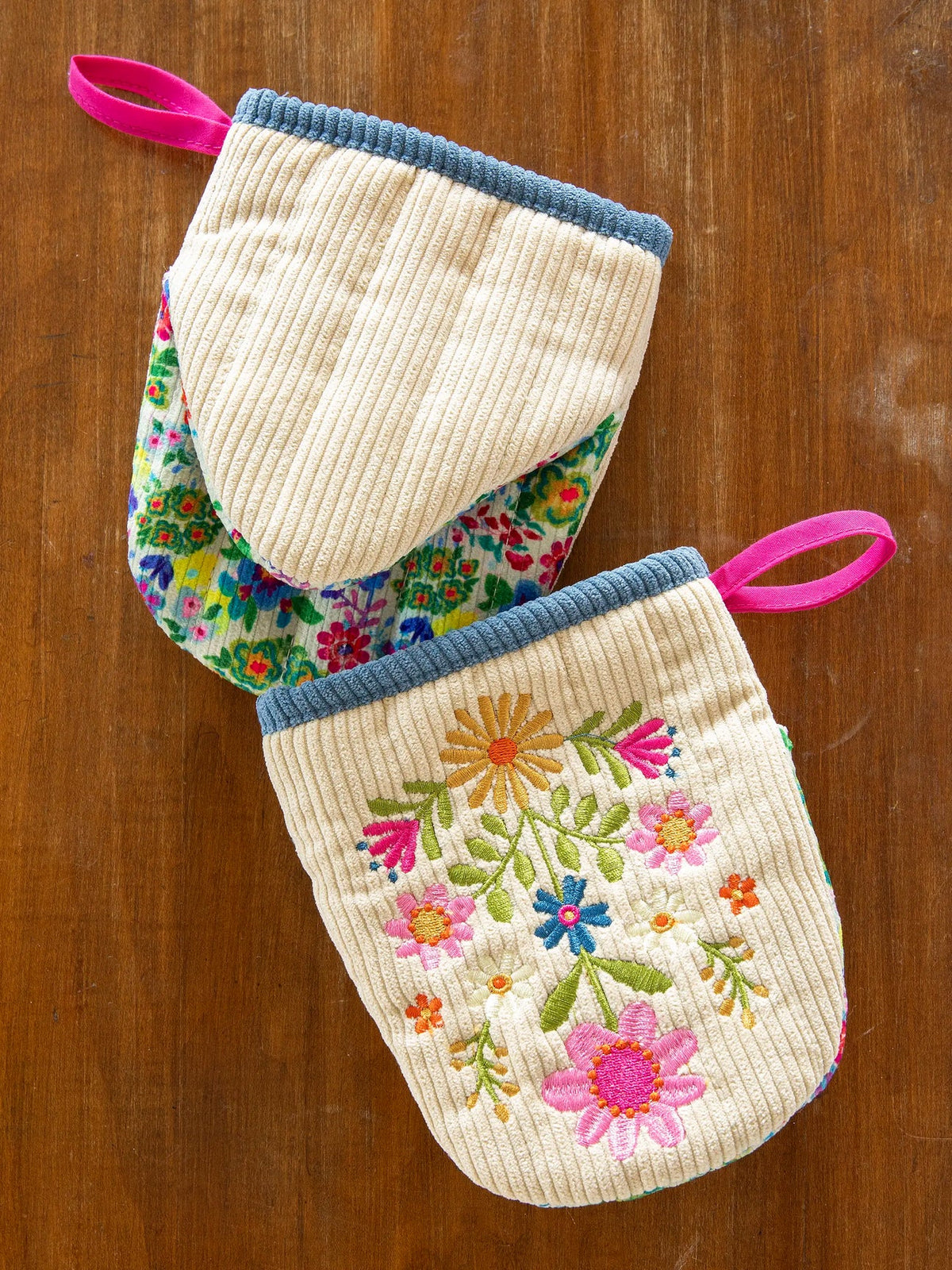 Embroidered Mini Oven Mitt-Set of 2