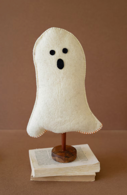 Felted Ghost Sitter