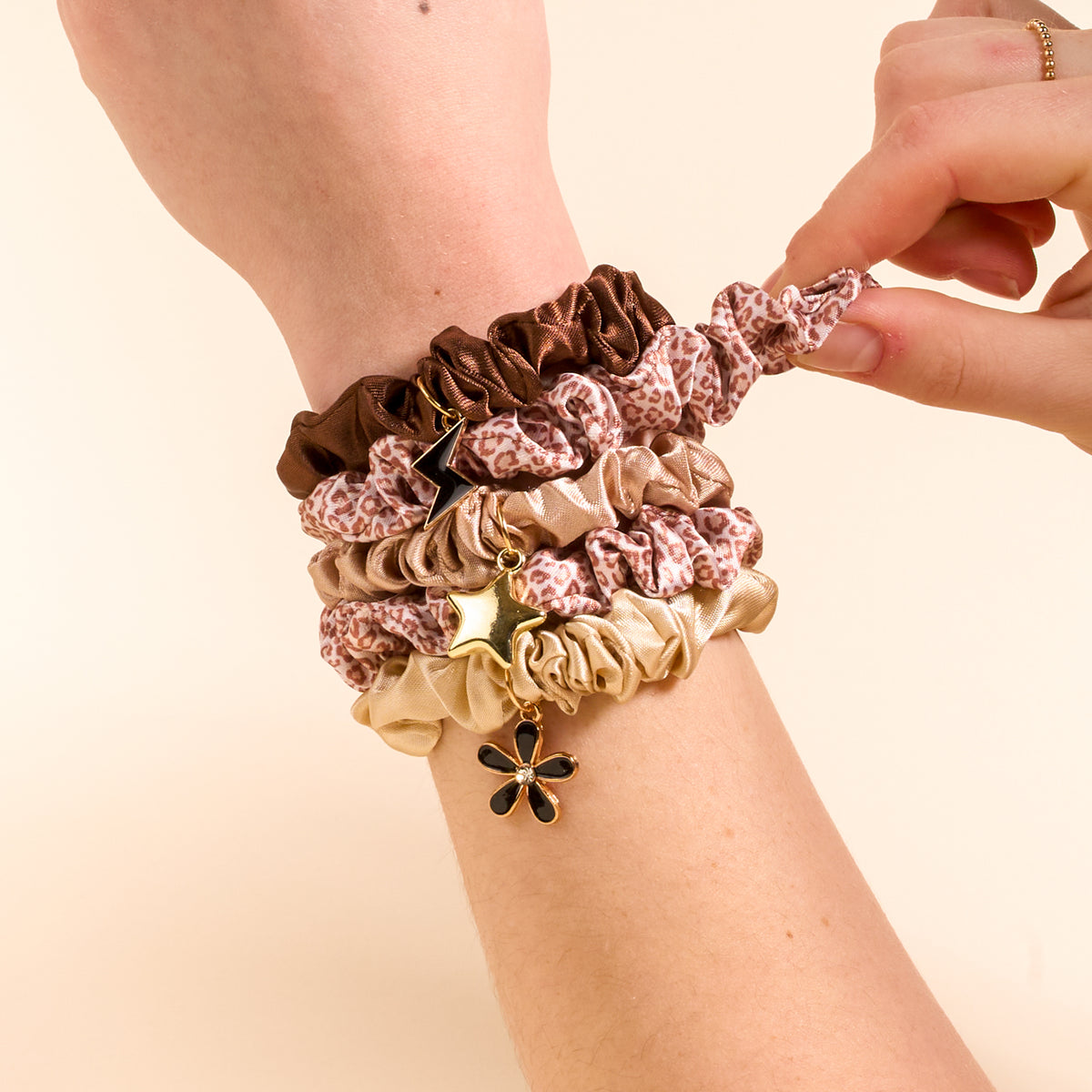 Scrunchie Charm Set - Born Wild