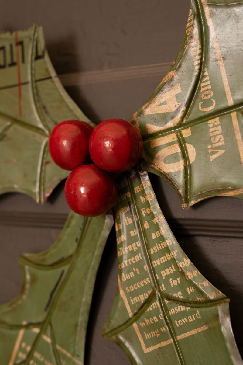 Recycled Metal Holly Door Hanger — image 3