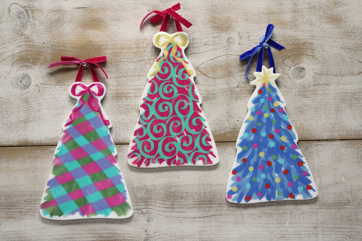 Medium Epoxy Cutout Tree Wreath Décor