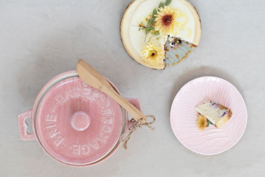 Brie Baker with Wood Spreader, Pink