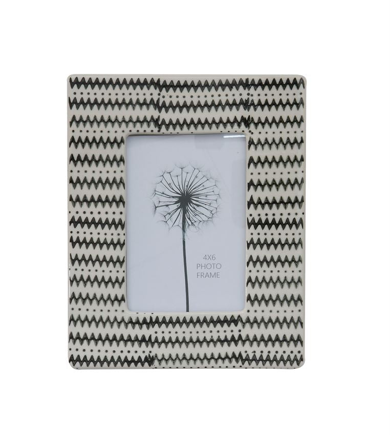 Black and White Geometric Picture Frame